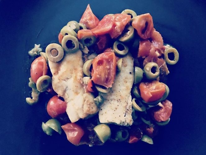 CUORI DI MERLUZZO CON POMODORINI E OLIVE VERDI