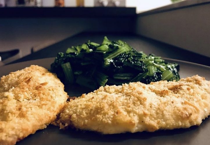 PETTO DI POLLO IMPANATO AL FORNO